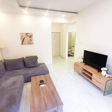 The White Pearl Apartment Larnaca Exteriér fotografie